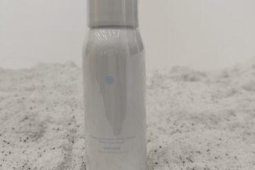 这家眼镜店推荐的这款清洗液，效果不错，所以自己下单买了，很棒，值得推荐哈