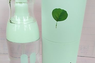 有亿点点没来由的可爱，包装桶用来在办公室放几根笔还挺合适…擦的眼镜片比之前买了n个的眼镜水都要干净。