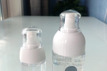 颜值很高，有说明和眼镜布。很不错，味道不错，不过擦完就没有了，清洁力很强