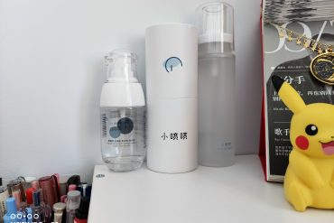 效果是挺不错的，味道也挺香。喷了以后然后用水冲基本没有水珠附着在镜片上，清洁能力挺强的。